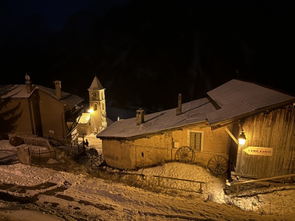 Village de nuit